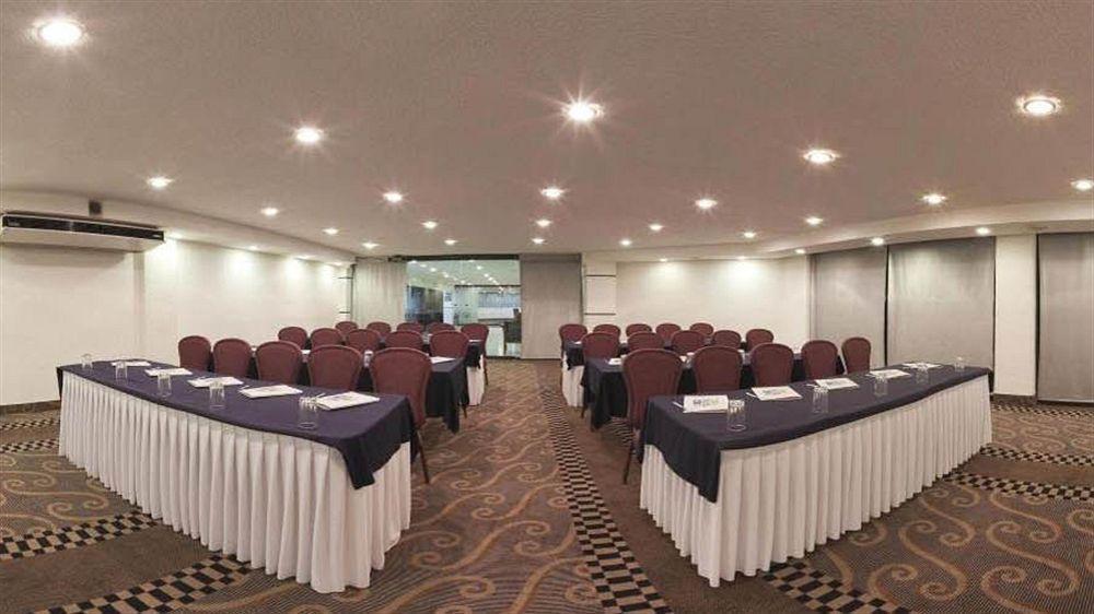 Holiday Inn Express Toluca By Ihg Kültér fotó
